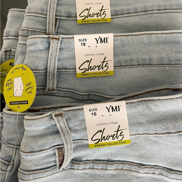 (NWT) YMI Dream Authentic Women’s Blue LightWash Distressed DenimShorts-16 & 20 - Picture 3 of 10